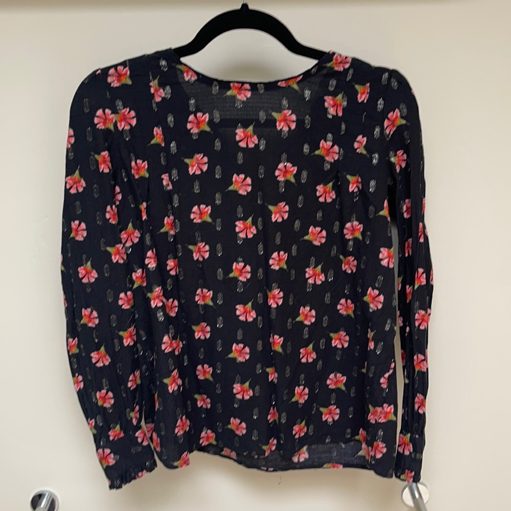 Loft black w/ flower detail long sleeve blouse